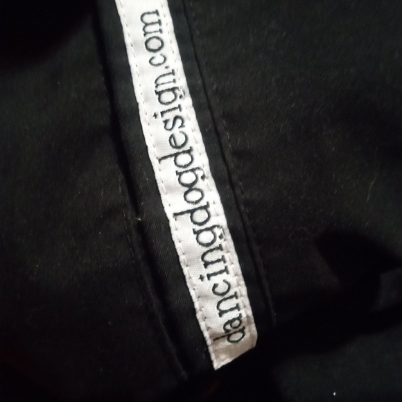 Dancing dog design vest - Picture 7 of 8